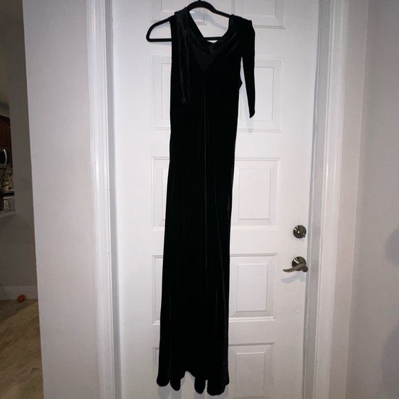 BLACK VELVET DRESS - GOWN - Picture 3 of 4